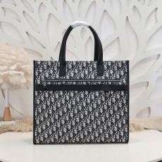 Christian Dior Shopping Bags